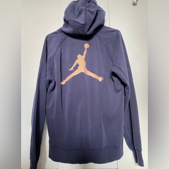 Michael Jordan, Medium, Navy blue zip up hoodie. Size M. - Picture 8 of 8